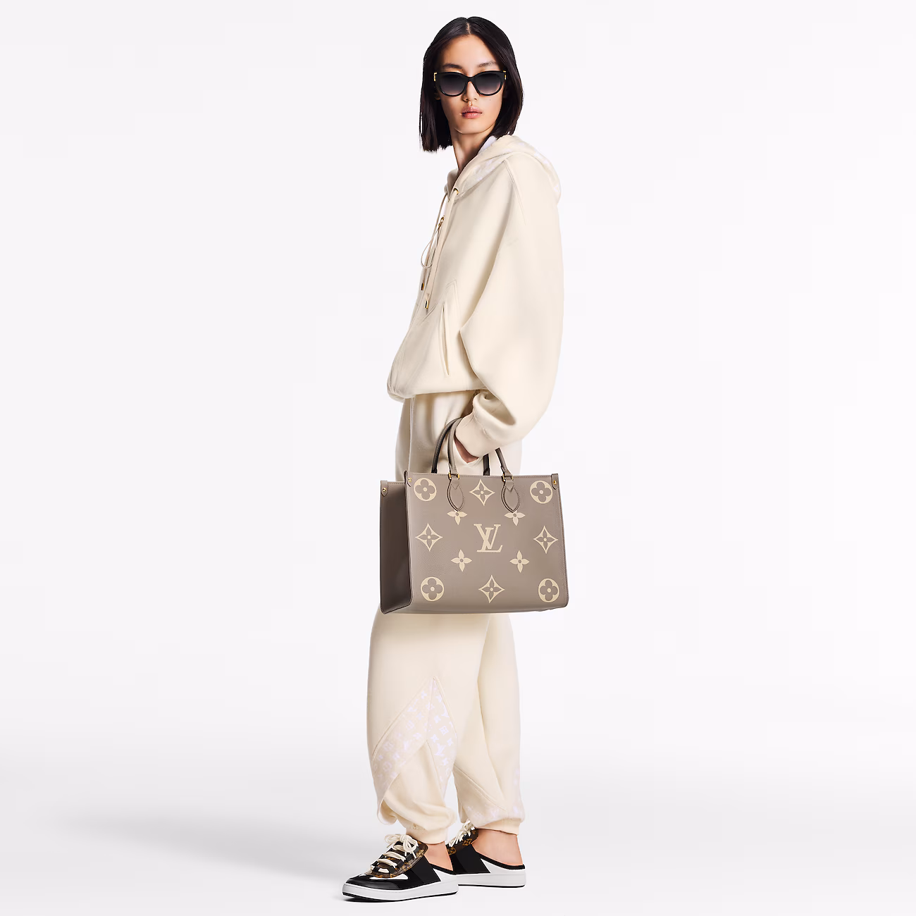 LV OnTheGo MM Tote Bag - Image 3